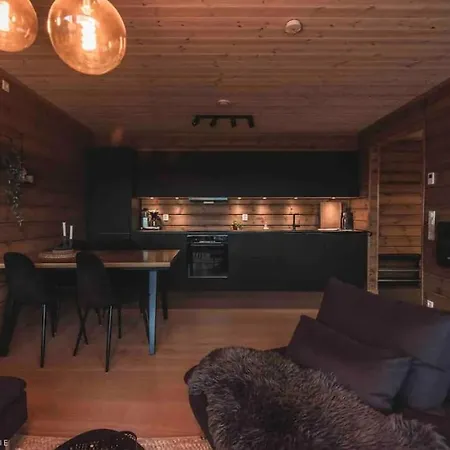 Oppgradert I Trastolen Lägenhet Skulestadmo